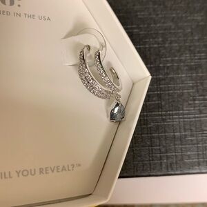 Black ice crystal
Post back